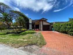  Sw 148th Avenue Cir E