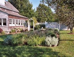  Hedges Ln