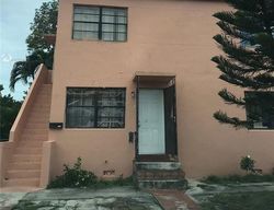  E 16th St