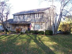  W Decorah Rd