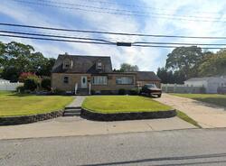  Paumanake Ave