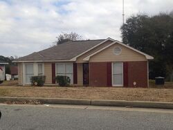  Crestline Dr