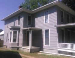  E Main St