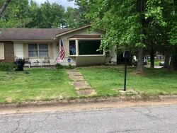  Stuart Dr