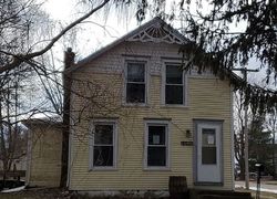  E Court St