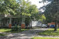  E Sherman St