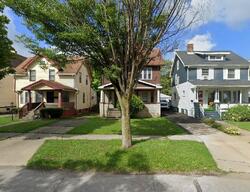 E 110th St