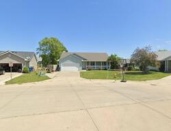  E Glenwood Dr