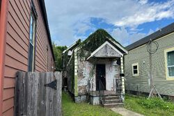  Annunciation St