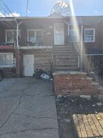  E 53rd Pl