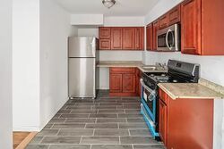  E 79th St