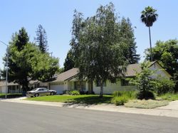  Woodleaf Dr
