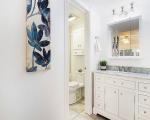  Avenida Granada Apt 2