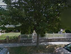  208th St