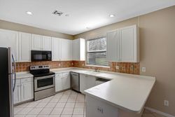  Lakeland Cir