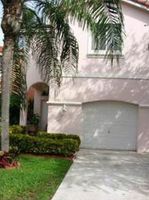  E Trafalgar Cir