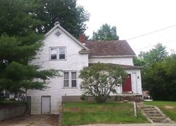  W Perry St