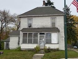  Main St E