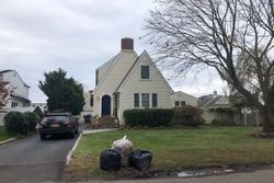  W Islip Rd