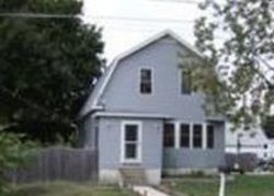  E Main St