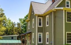  House St