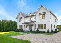  Bishops Ln