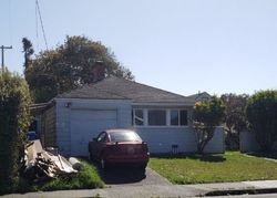  W Buhne St