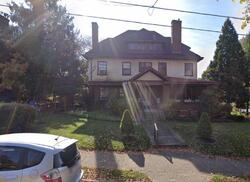  Beverly Pl