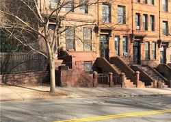  W 141st St