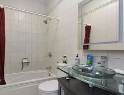  W 4th St Apt 1r