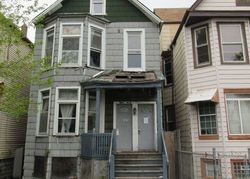  N Whipple St