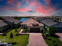  Sw Royal Poinciana Dr