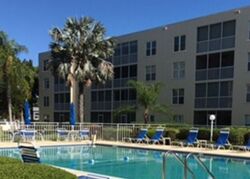  Ironwood Cir Apt 207