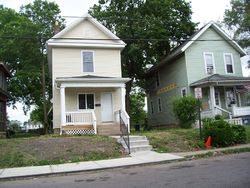  Kelton Ave