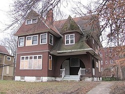  Forest Ave