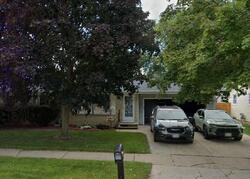  Dousman St