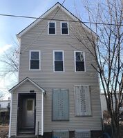  S 18th St