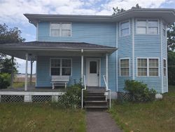  208th St
