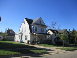  W Pleasant St