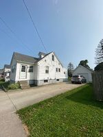  S 8th St