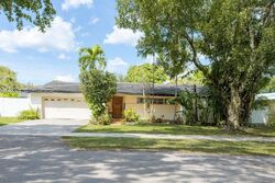 Poinciana Ct