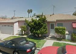  E 17th St