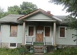  Clay St Ne