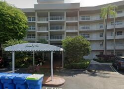  Oaks Clubhouse Dr Apt