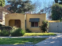  E Claremont St