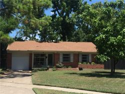  Oak Tree Ln