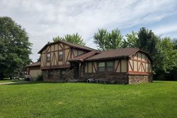  Pleasantview Dr