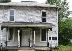  E Beecher St