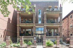  W Lunt Ave Apt 1e