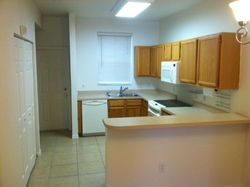  Sw 34th St Apt 202